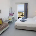 Di Hotel