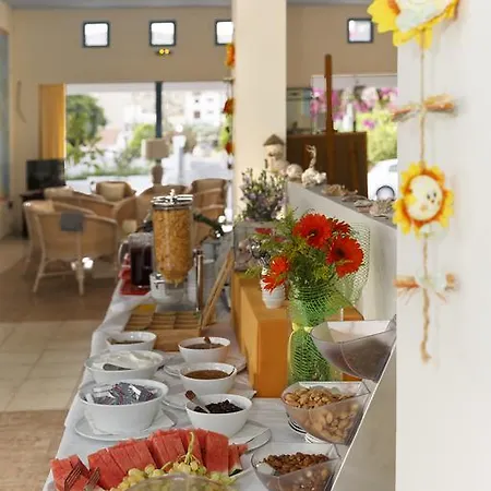 Di Lindos (Rhodes)